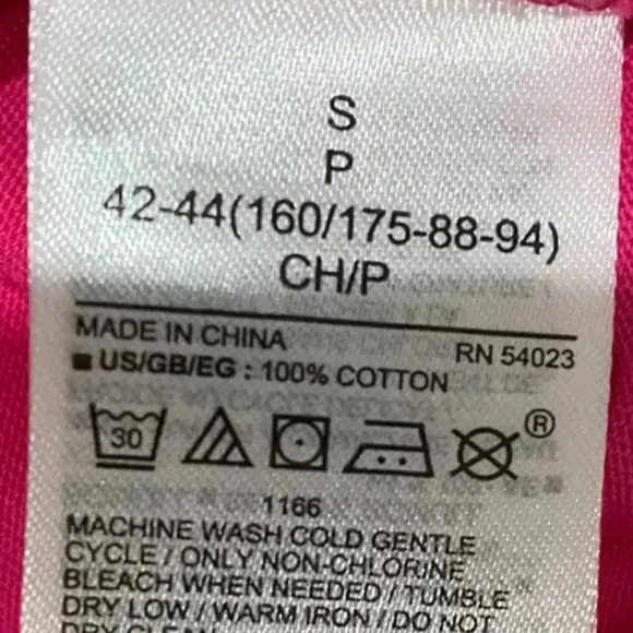 NWT GAP JEAN MICHAEL BASQUIAT Small Pink Long Sleeve Pullover T shirt $45 tag - Picture 6 of 6